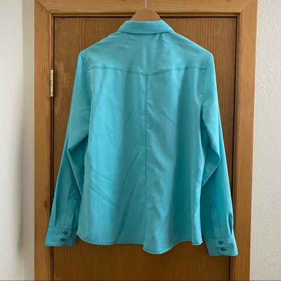 THE NORTH FACE • Aqua Blue Button Down Shirt - L - Picture 16 of 16